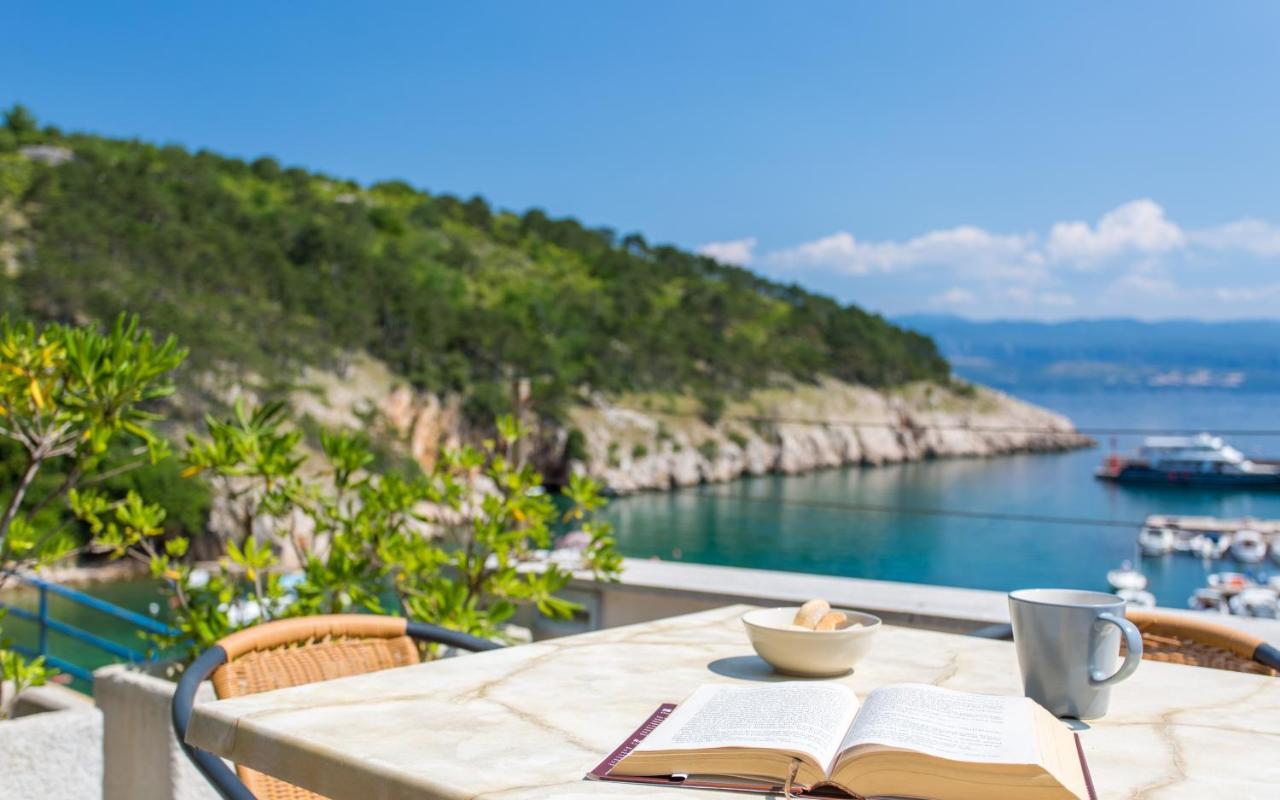 Seafront Apartment With Amazing Seaview 비르브닉 외부 사진