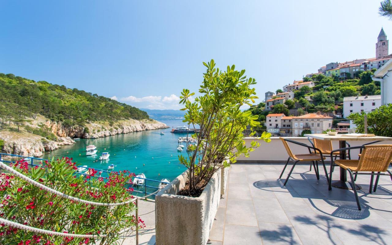 Seafront Apartment With Amazing Seaview 비르브닉 외부 사진